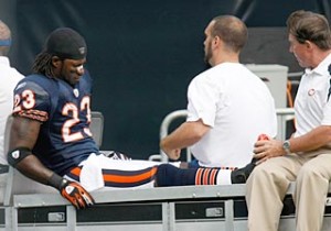 Bears return man Devin Hester has a rib injury that is expected to keep him off the field Sunday against the Bucs