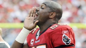 Derrick Brooks says he's telling current Bucs players "to move on" as it relates to being upset Brooks is off the team