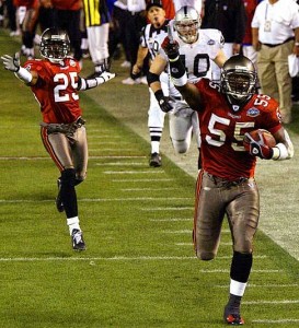 Derrick Brooks celebrates