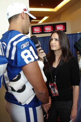 When you play in the NFL, hot women actually WANT to talk to you!