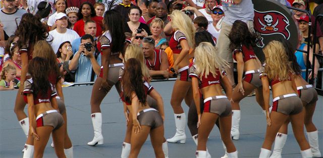 The Bucs cheerleaders also danced in their more traditional shorts. Joe's more old school than a Fashionista. Photo by Kyra Hallet, JoeBucsFan.com. 