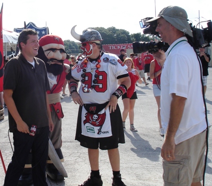 WFTS-TV reporter Sean Daly shares a laugh with (formerly) Big Nasty as the two were about to air a live interview.