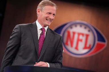 NFL Network's Mike Mayock dishes on Bucs DC Mike Smith.