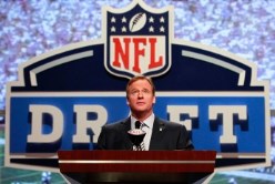 Alan Dell of the Bradenton Herald believes the only winning the Bucs should focus on Sunday is winning the draft.