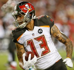 Bucs WR Mike Evans was involved in an interesting task yesterday.