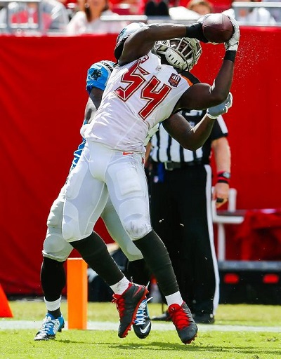 Lavonte David talks about what's seen in this fantastic photo from the official Buccaneers photographer