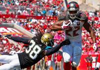 Bucs RB Doug Martin gets loose against Jacksonville. Photo courtesy of Buccaneers.com.