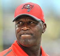 Former Bucs coach Lovie Smith.