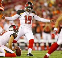 Bucs K Roberto Aguayo boots a 48-yard field goal Friday night. (Photo courtesy of Buccaneers.com)