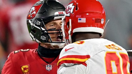 Analysis: NY Jets burned by Tom Brady again as Bucs win crazy game