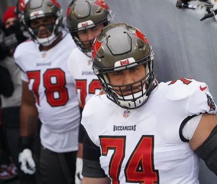 bucs guard retired