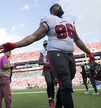 tampa bay buccaneers akiem hicks